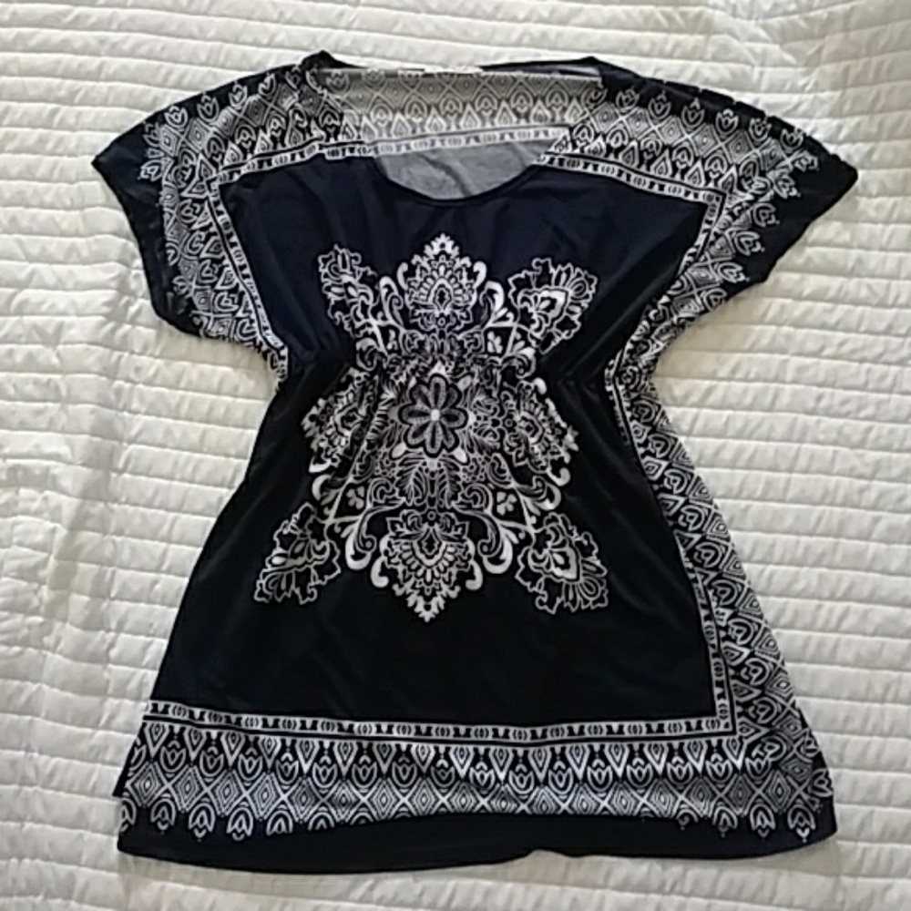 Maternity Julie's closet BoHo top navy & white xl